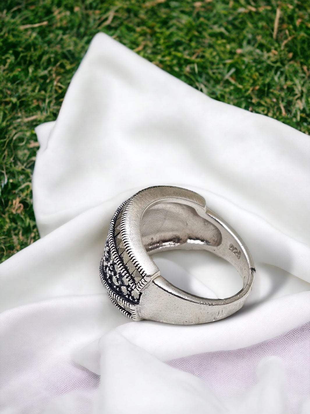 Marcasite Round Stone Band - PSA Jewels