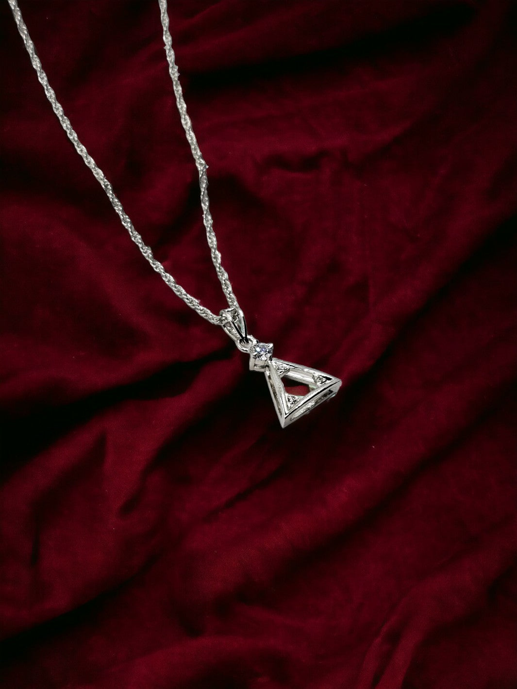 Vintage-Geometric-Triangle-Pendant - PSA Jewels