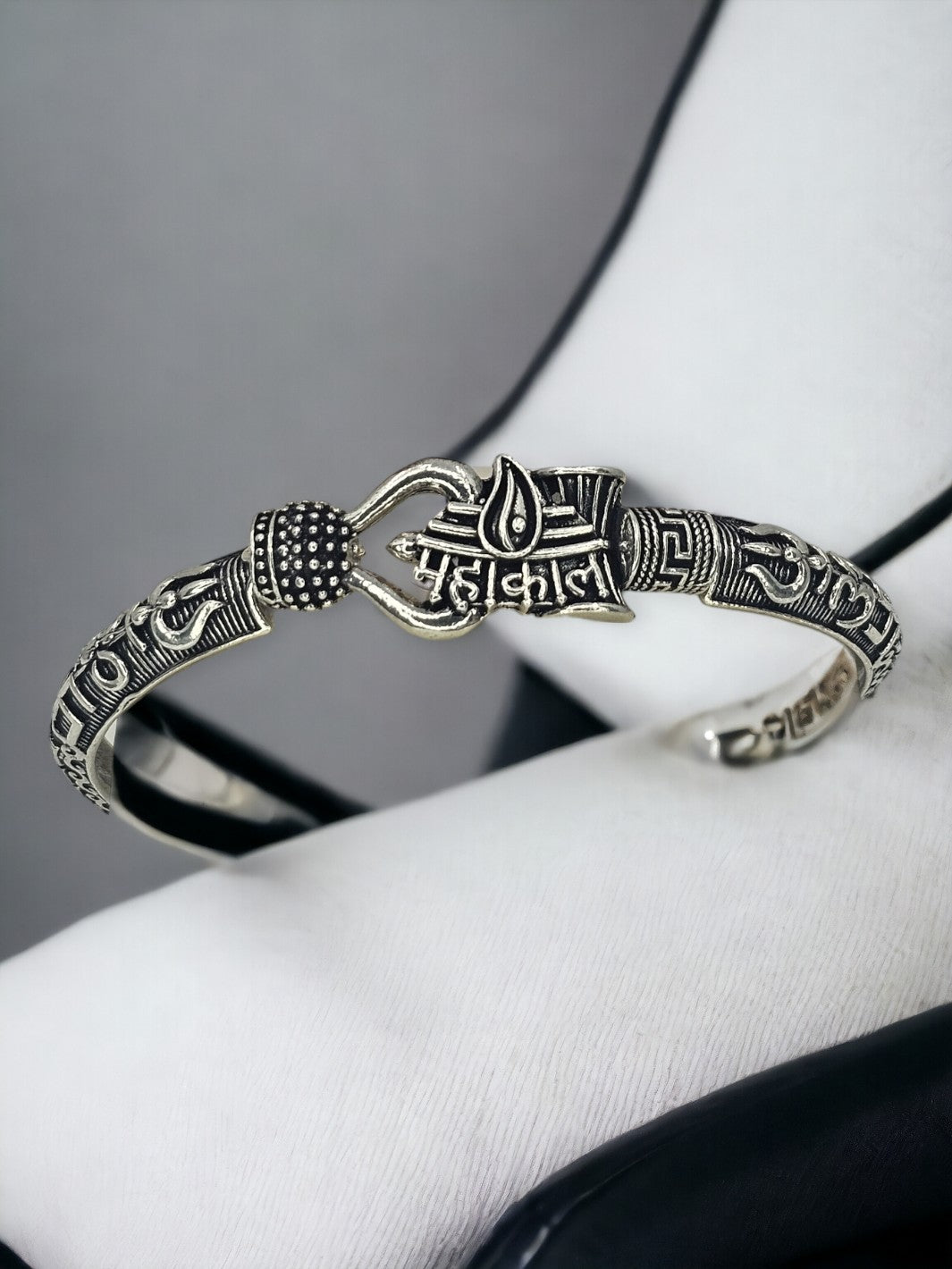 Mahakal Damroo Rudraksha Bracelet - PSA Jewels