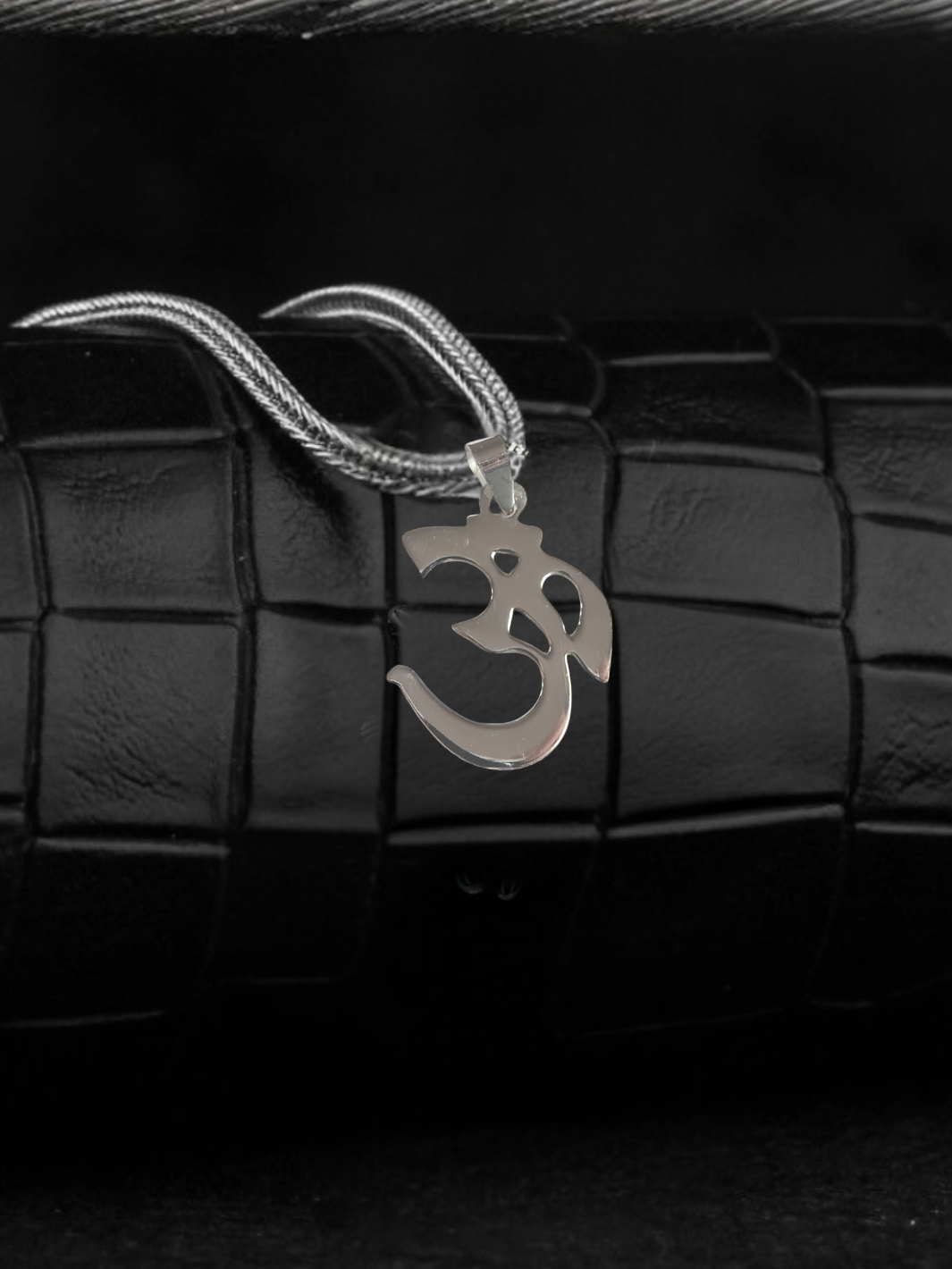 Om Symbol Silver Pendant with chain - PSA Jewels