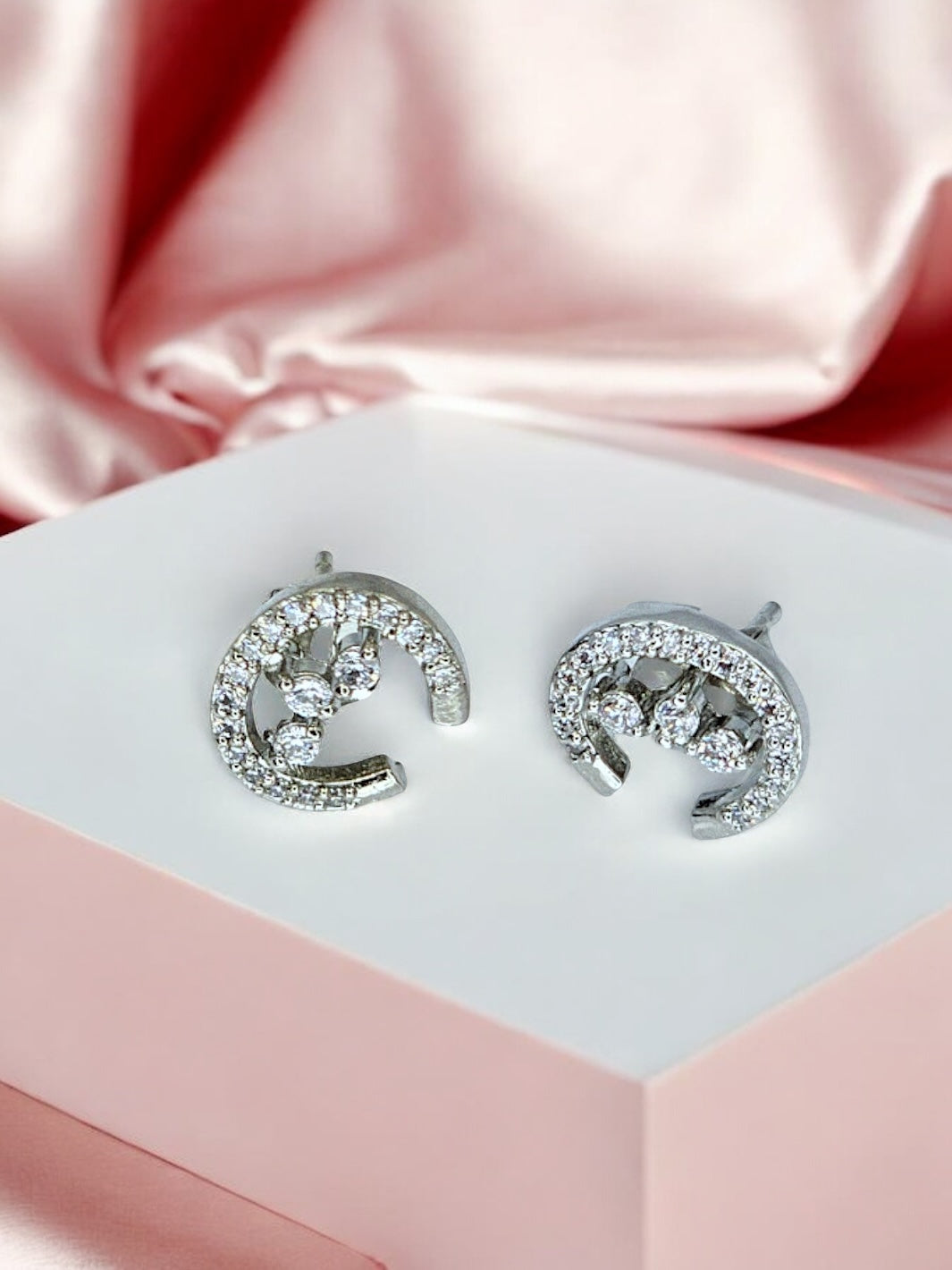 Horseshoe shaped Silver Earring - PSA Jewels