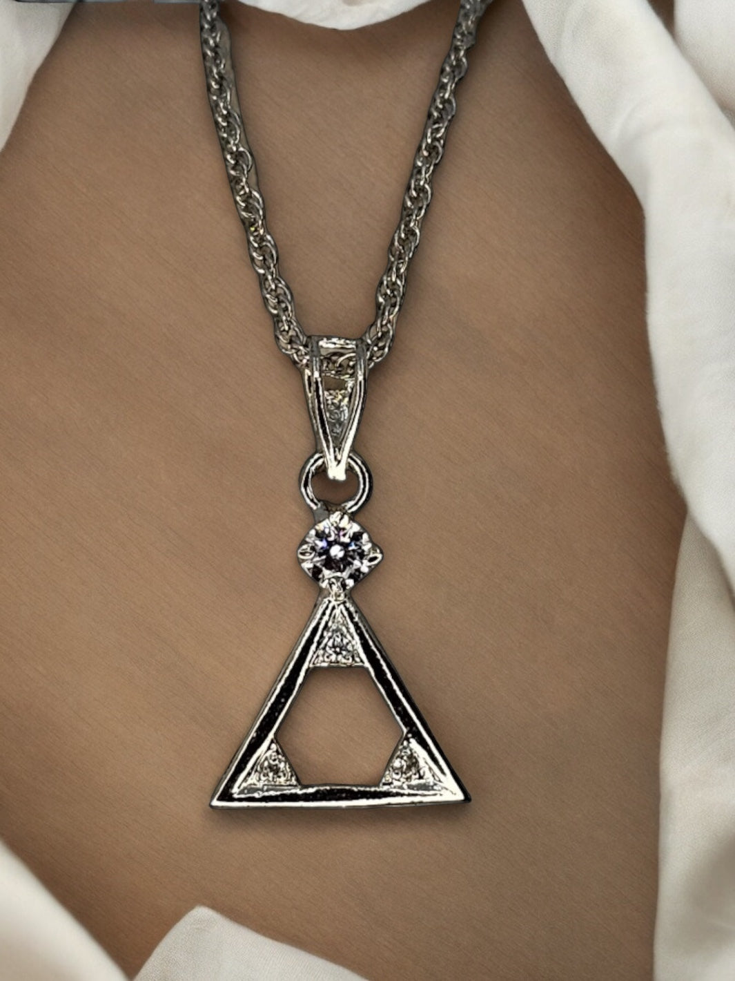 Vintage-Geometric-Triangle-Pendant - PSA Jewels