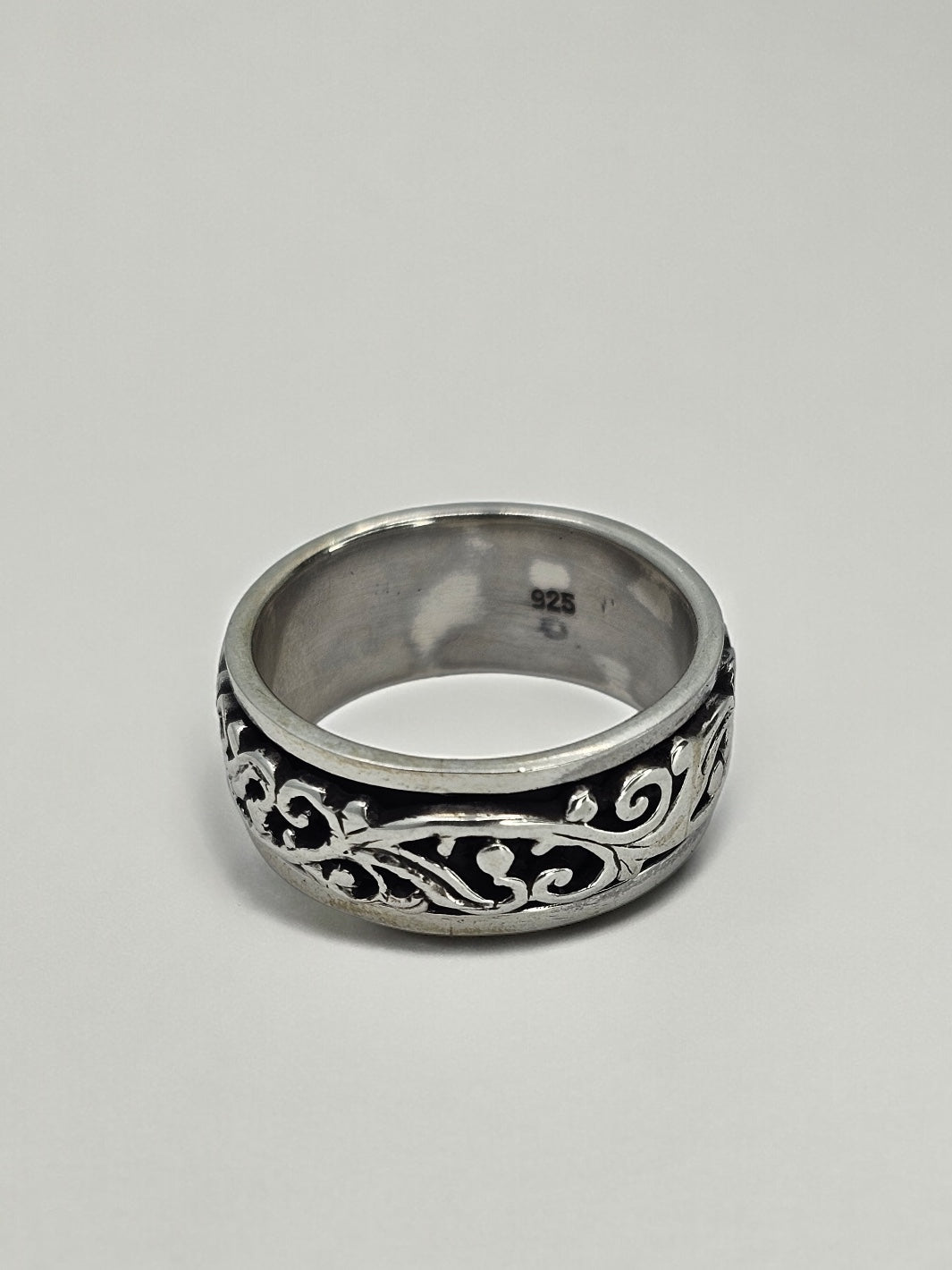 Artistic Swirl Rotating Band Ring - PSA Jewels