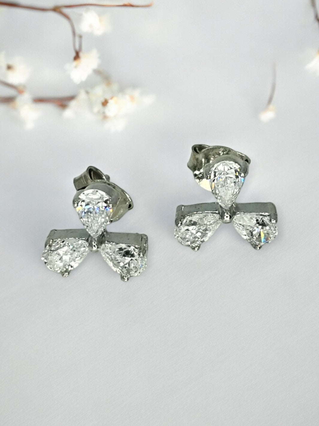 Leya stud Silver Earring