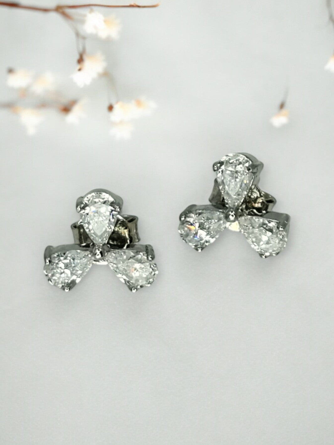 Leya stud Silver Earring