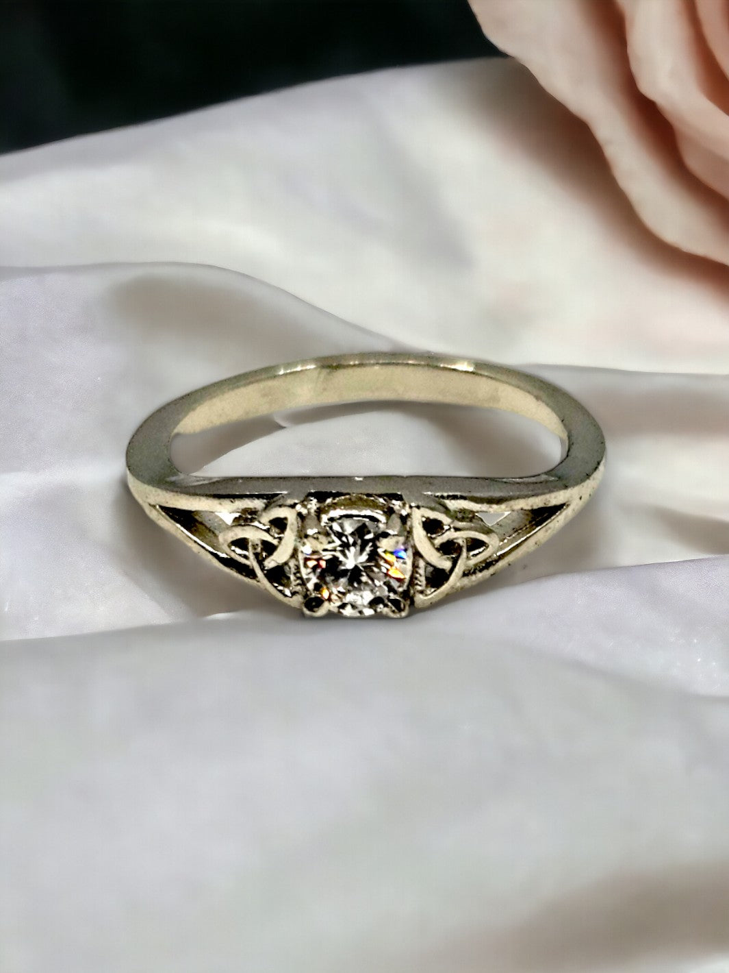 Silver Blossom Patterned  Ring