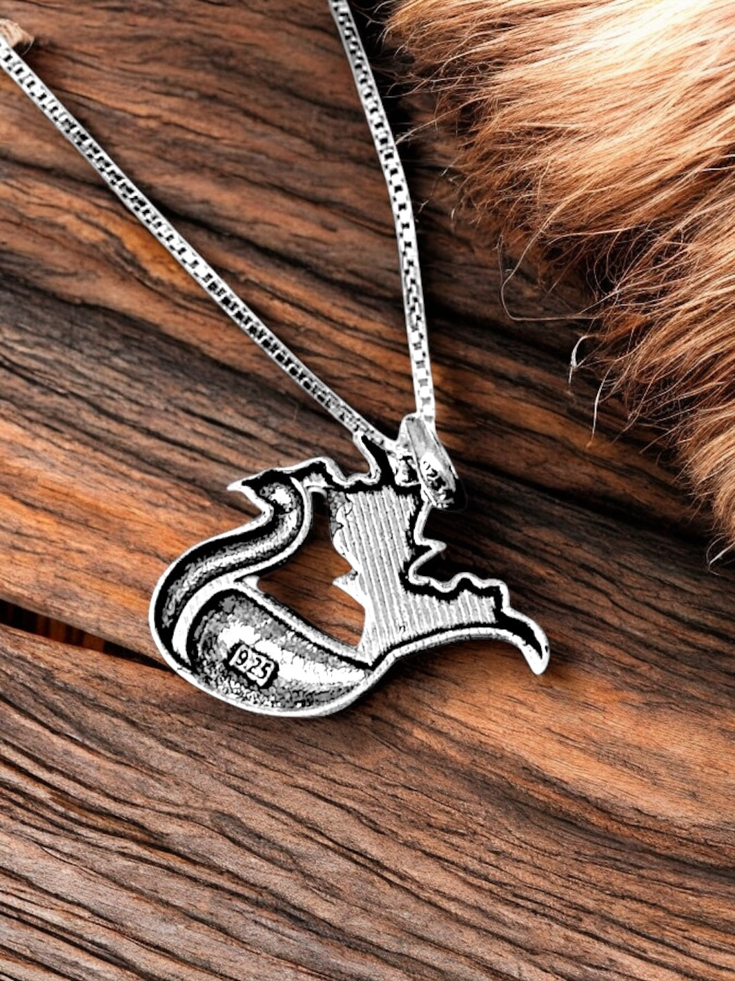 Swan Pendant With Chain