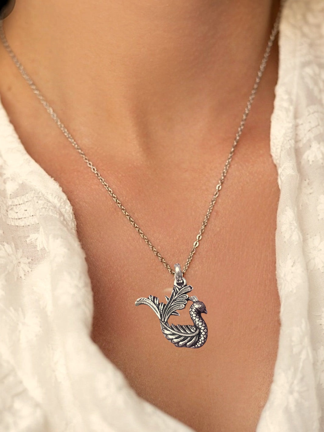 Swan Pendant With Chain