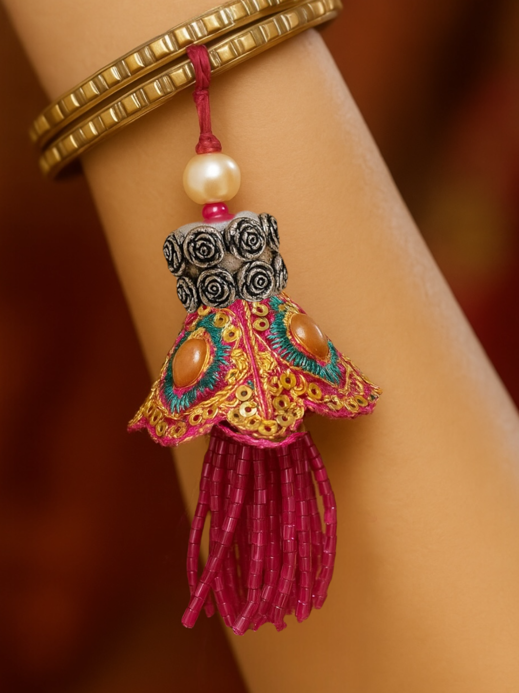 Roses Toes Rings Lumba Rakhi